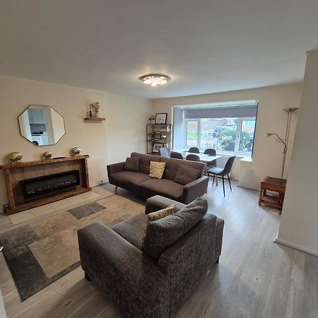 Lovely & Beautiful 2 Bed-Apartment In Borehamwood Kültér fotó