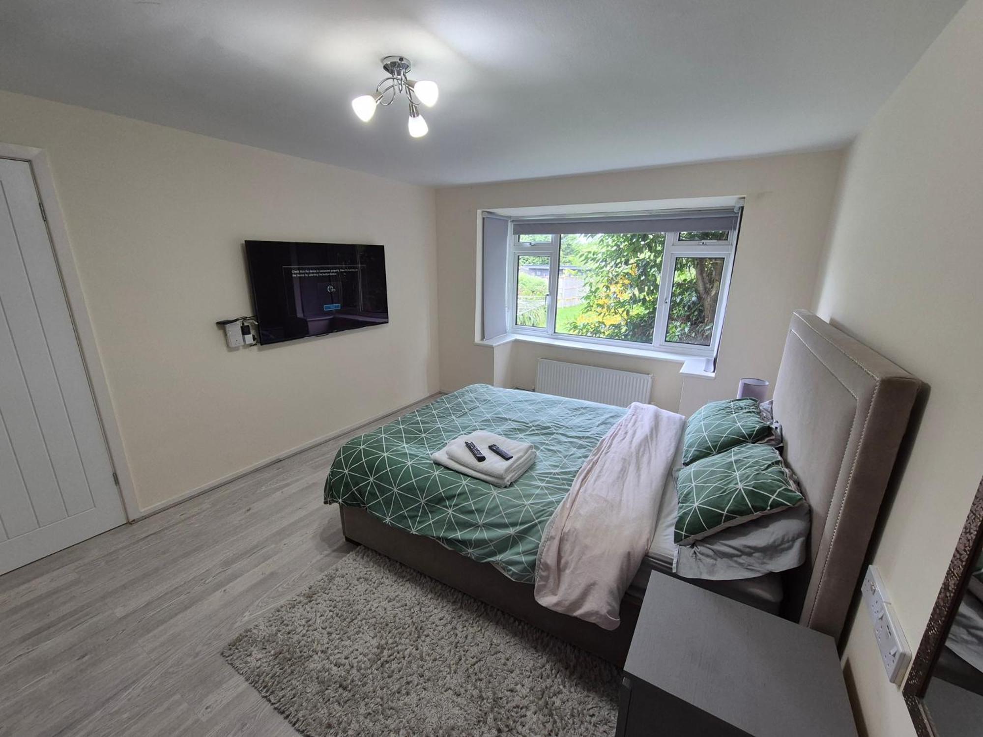 Lovely & Beautiful 2 Bed-Apartment In Borehamwood Kültér fotó
