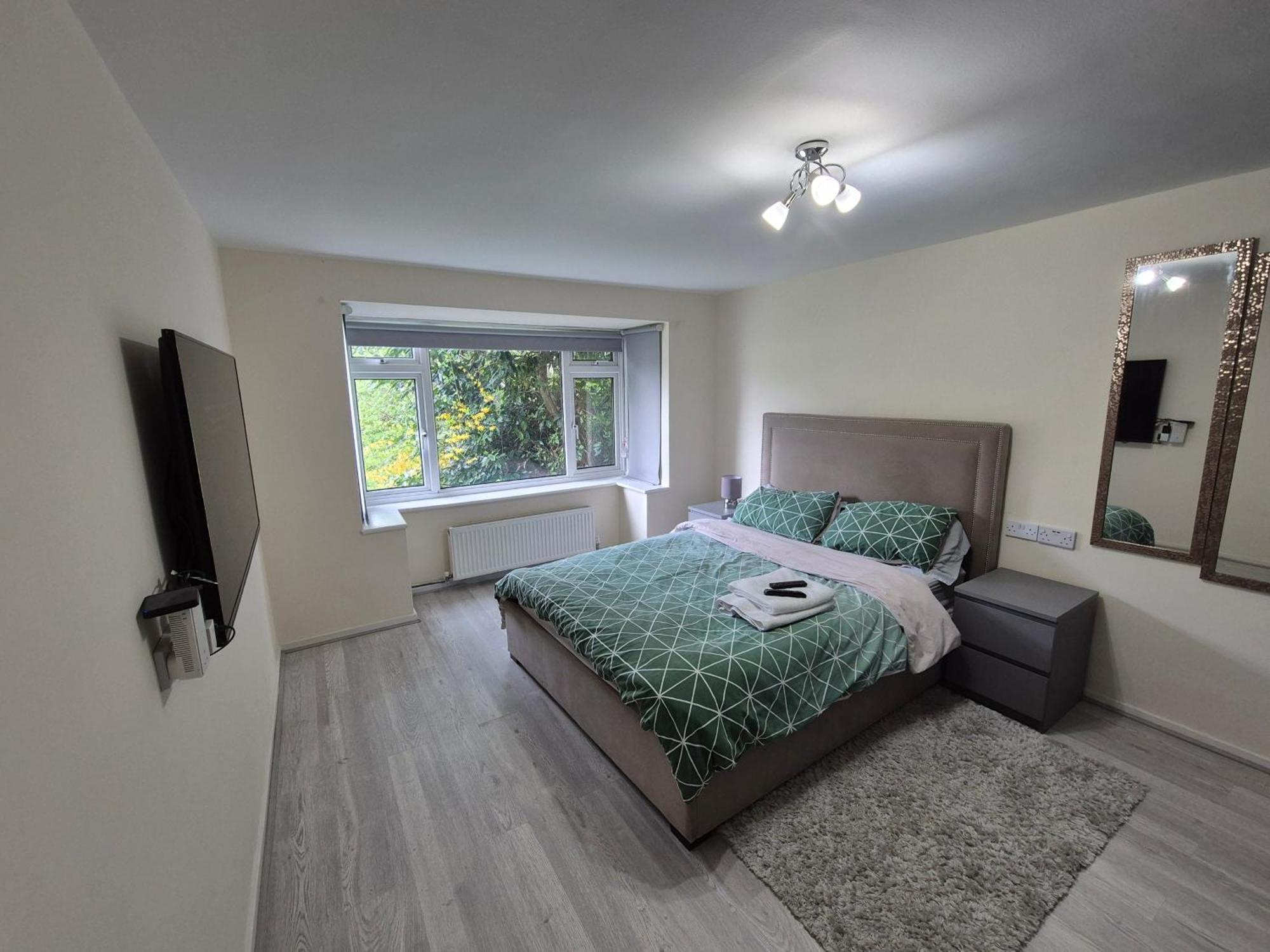 Lovely & Beautiful 2 Bed-Apartment In Borehamwood Kültér fotó